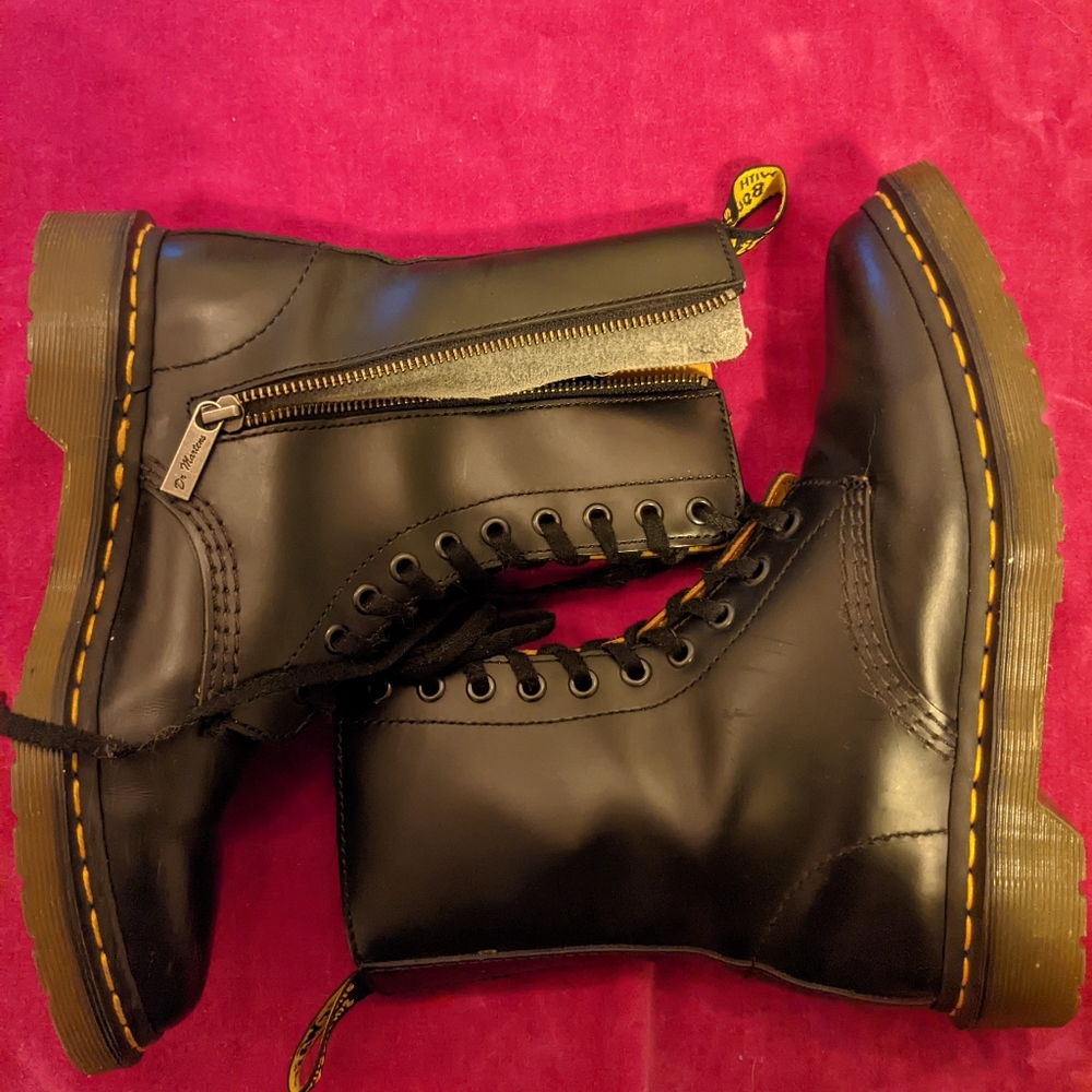 Dr. Martins Alix Boots
